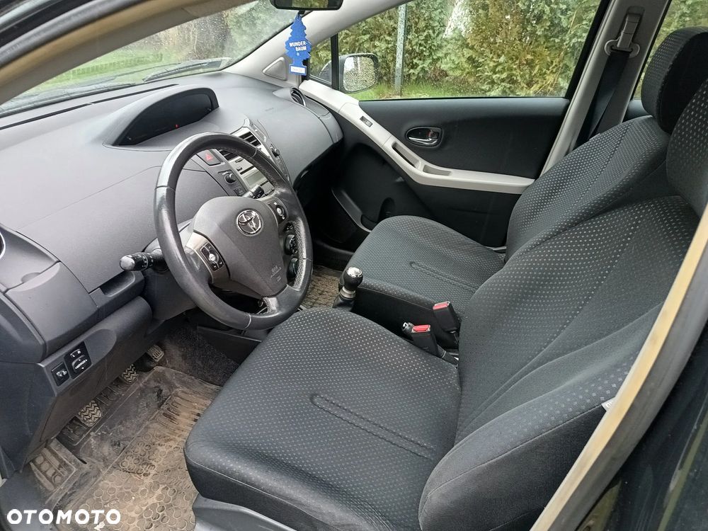 Toyota Yaris 1.0 VVT-i Life - 1