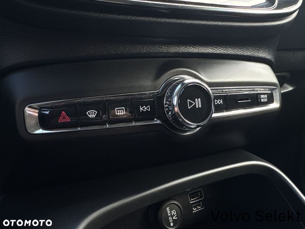 Volvo XC 40 - 22