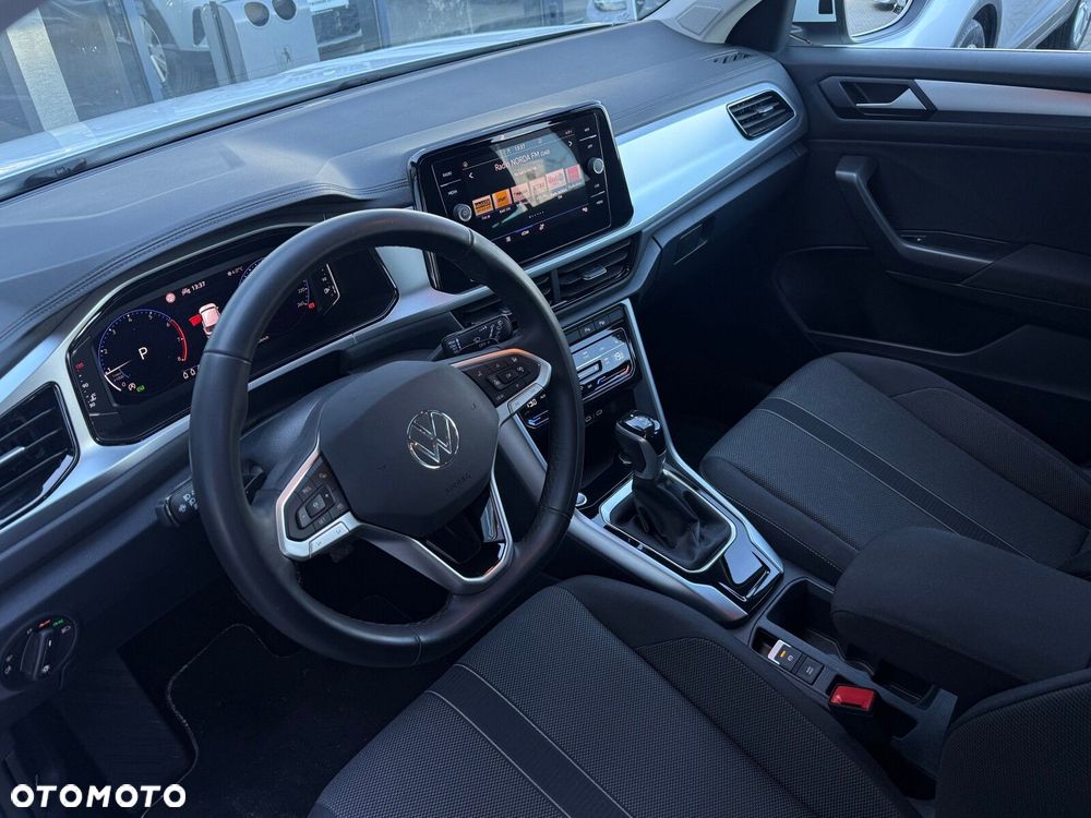 Volkswagen T-Roc - 12