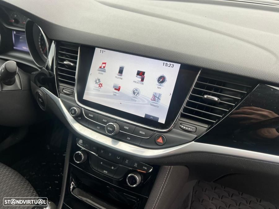 Opel Astra Caravan - 11