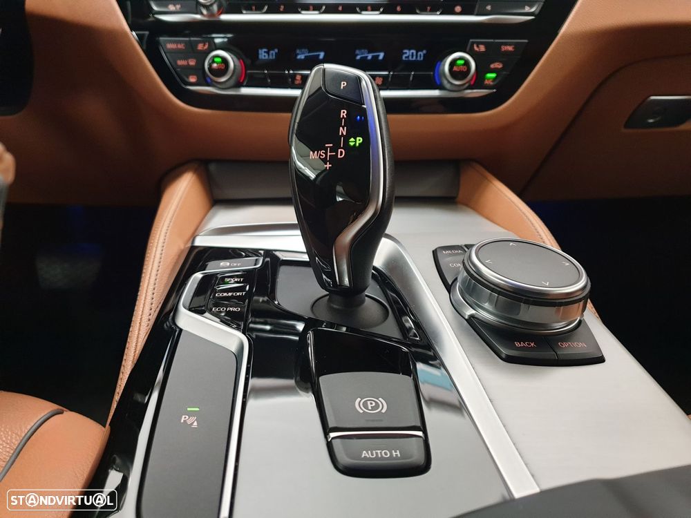 BMW 520 d Auto - 27