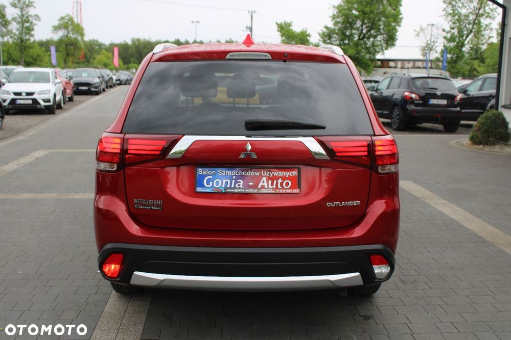Mitsubishi Outlander - 5
