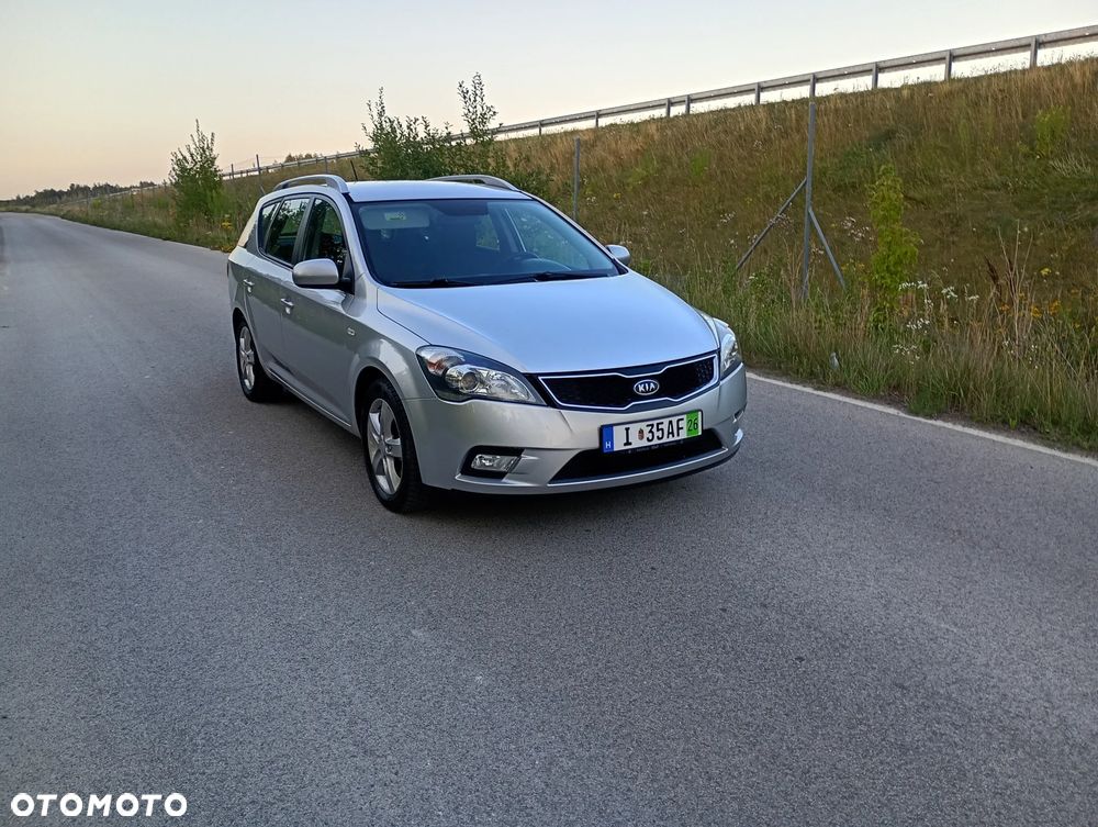 Kia Ceed - 14