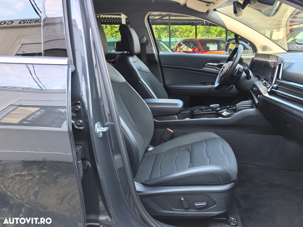 Kia Sportage 1.6 T-GDI PHEV 6AT 4x4 Business Line - 13