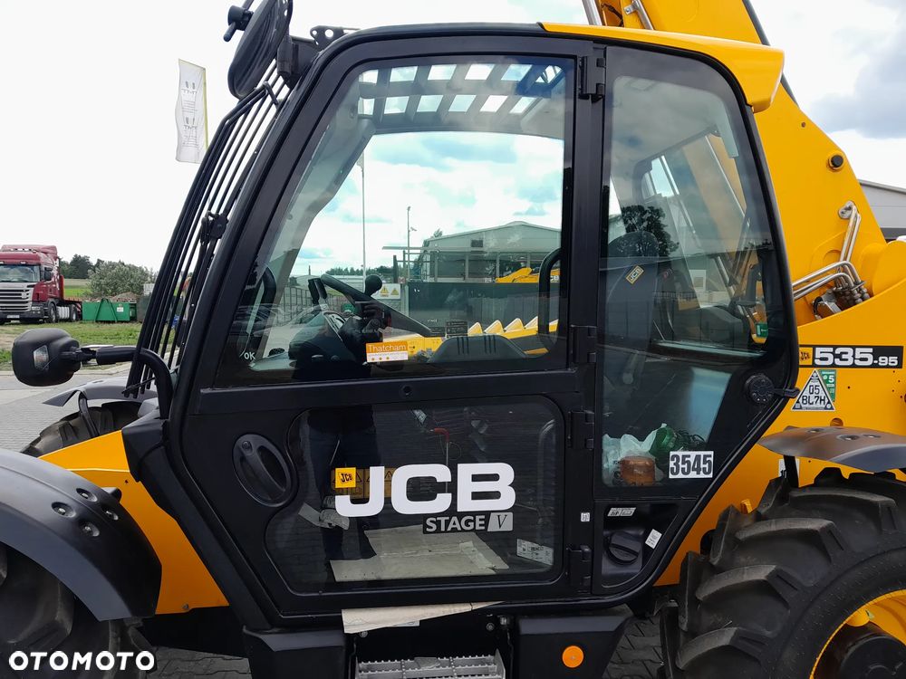 JCB 535-95 2024 JOYSTICK - 13