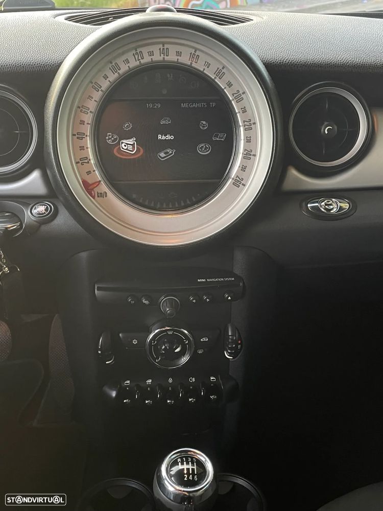 MINI Cabrio Cooper D - 7