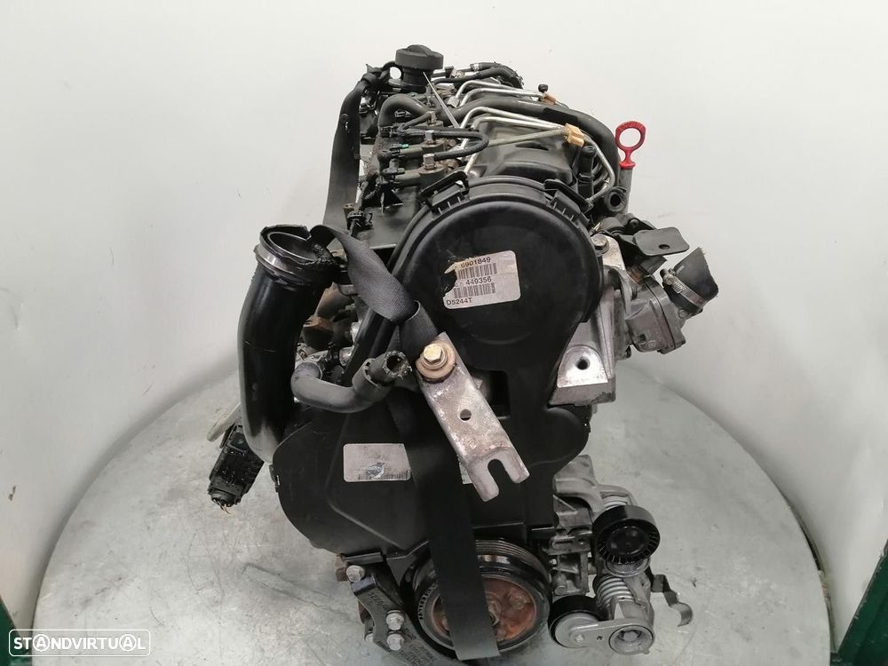 MOTOR COMPLETO VOLVO C70 II DESCAPOTAVEL 2007 - 6