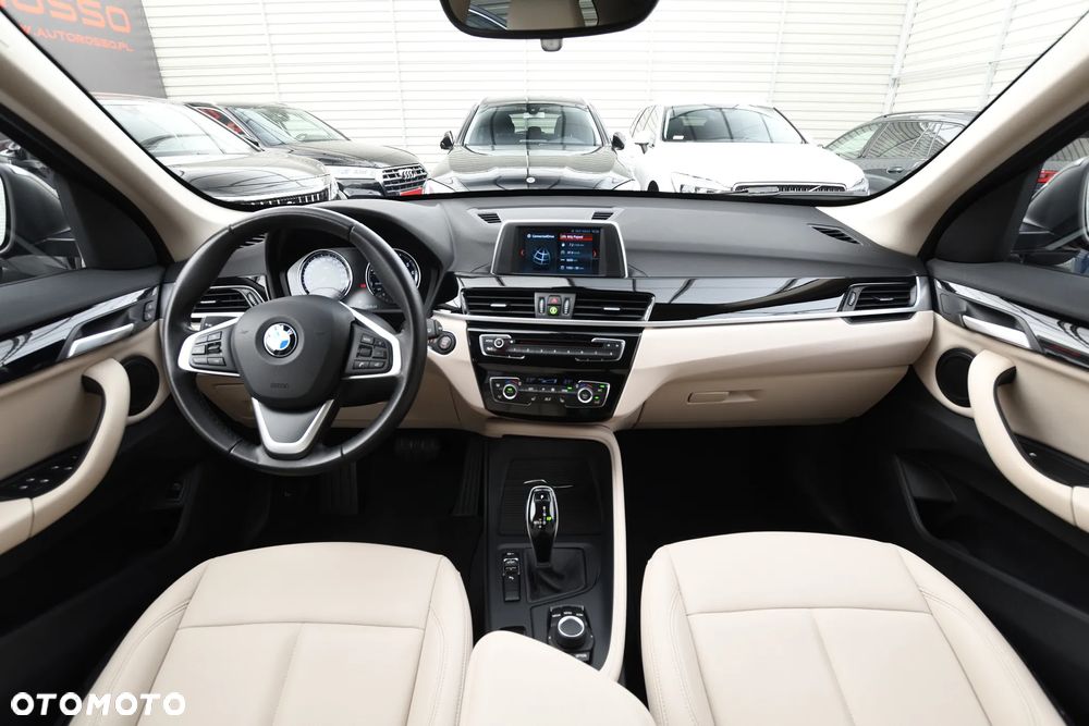 BMW X1 sDrive20i Advantage - 13