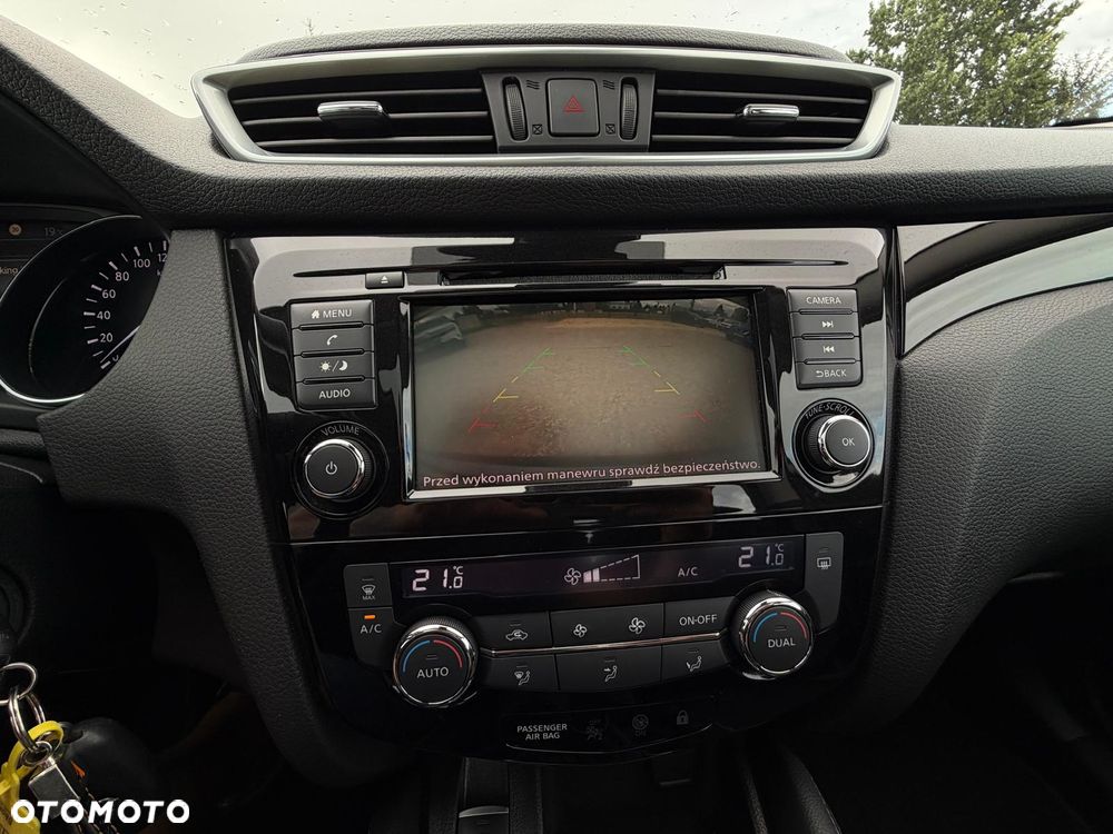 Nissan Qashqai 1.3 DIG-T DCT N-CONNECTA - 32