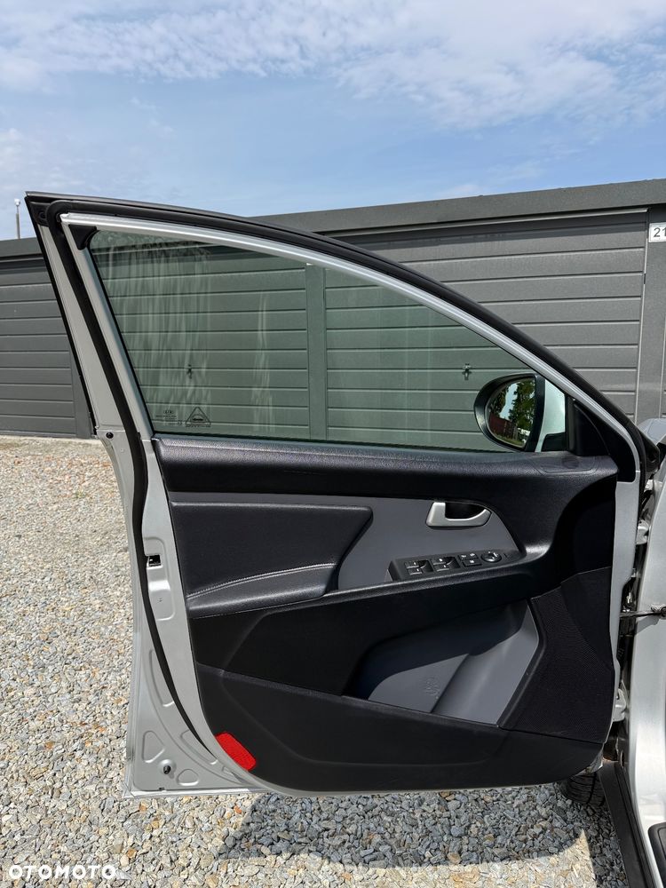 Kia Sportage 2.0 CVVT 4WD Vision - 11