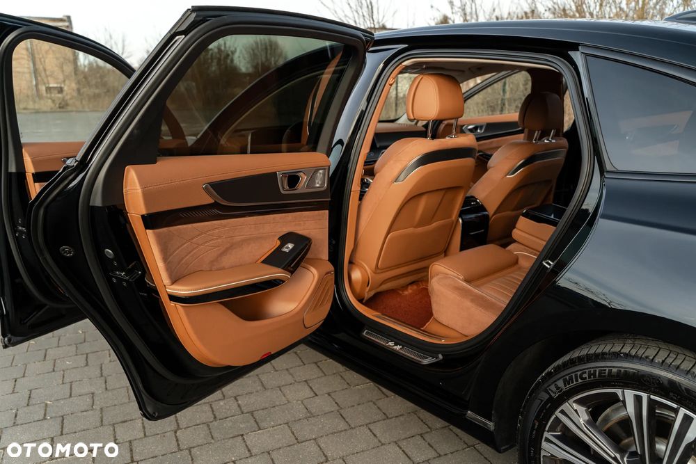 Hongqi H9 - 13