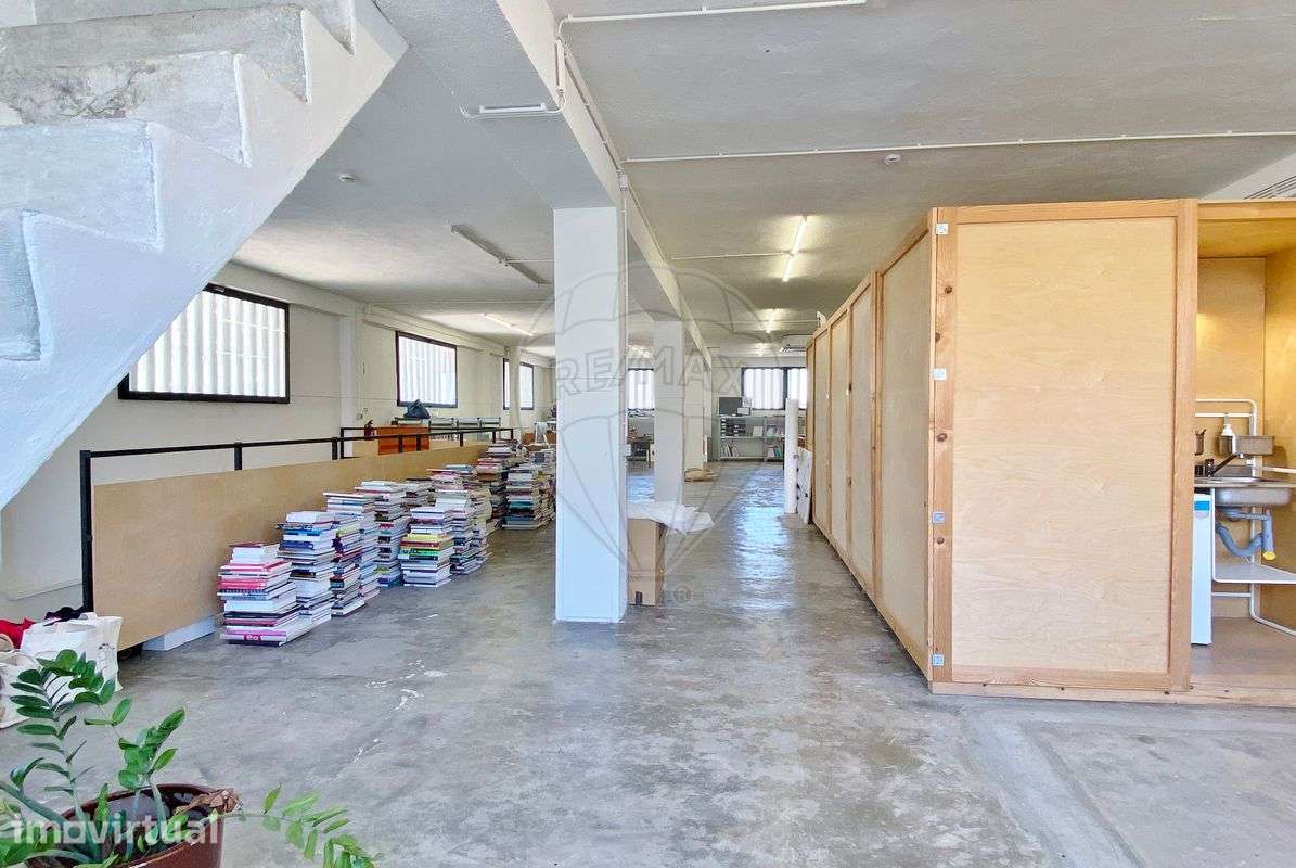 Armazém  para arrendamento - Grande imagem: 2/25