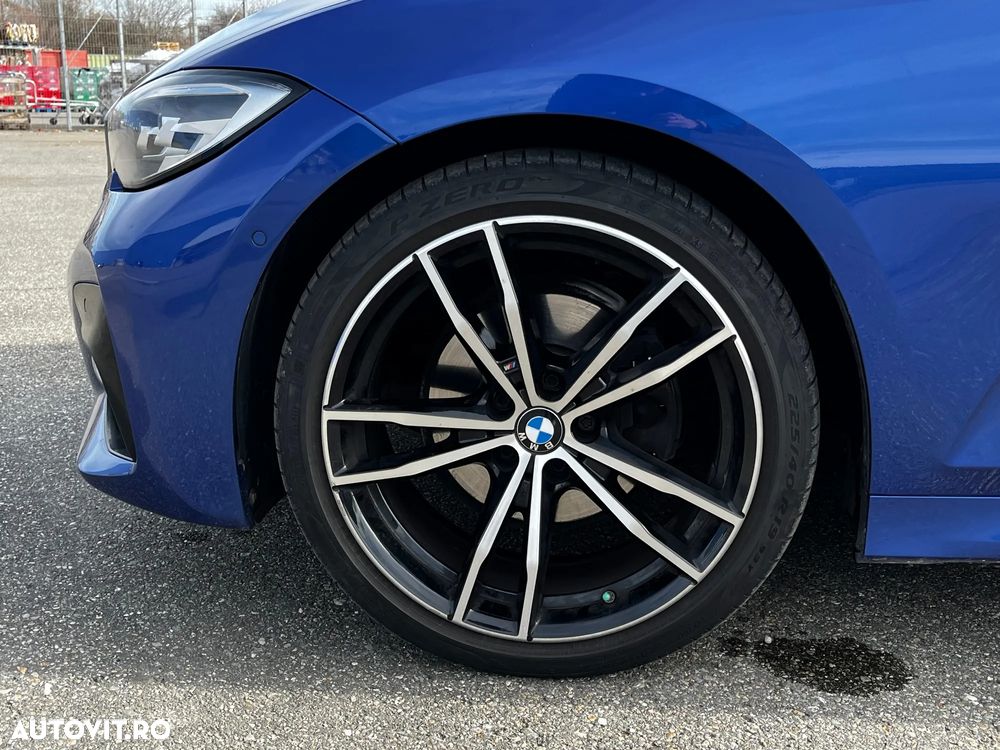 BMW Seria 3 320d xDrive AT Sport Line - 33