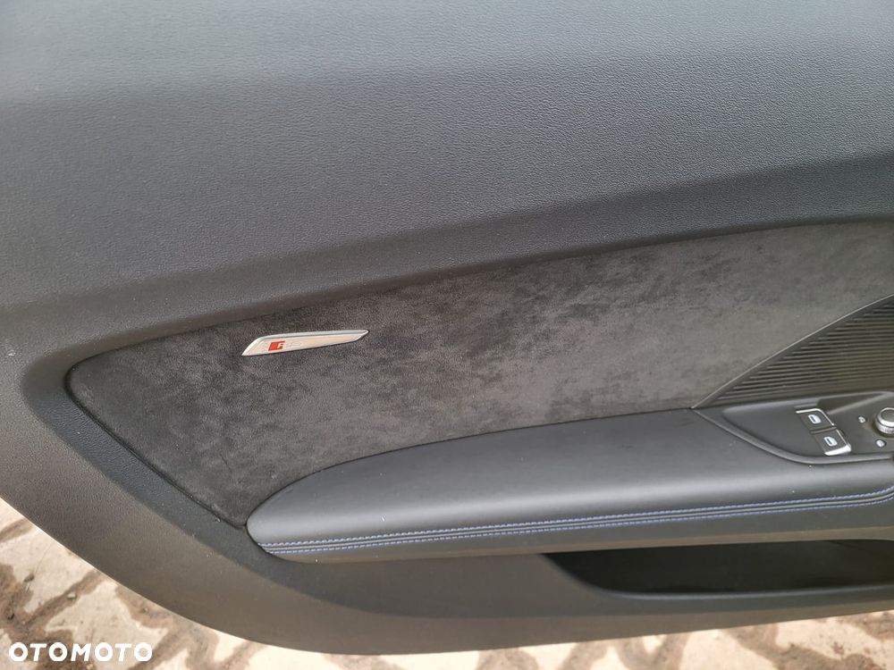 Audi TT RS Coupé quattro S tronic - 34