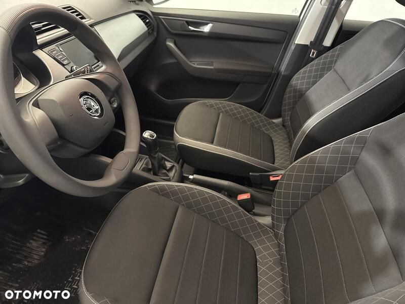 Skoda Fabia 1.0 Ambition - 11