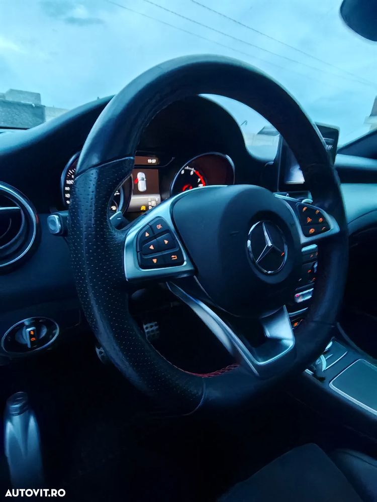 Mercedes-Benz GLA 200 7G-DCT AMG Line - 10