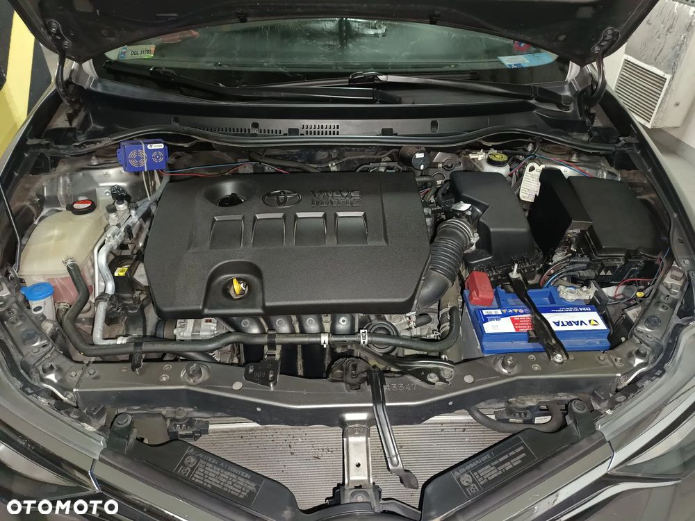 Toyota Auris 1.6 Prestige - 15