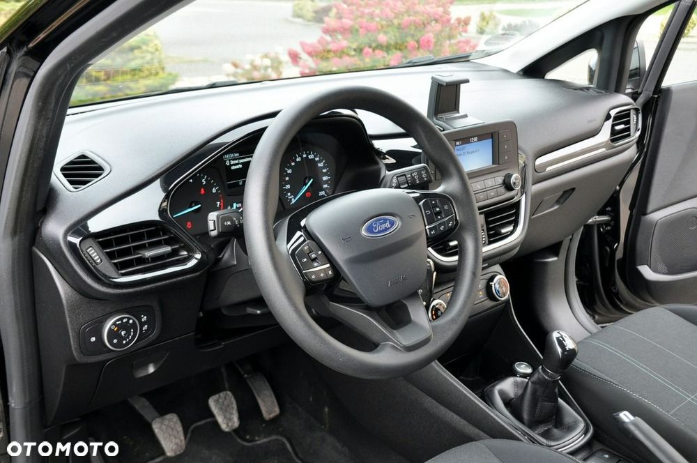 Ford Fiesta - 24