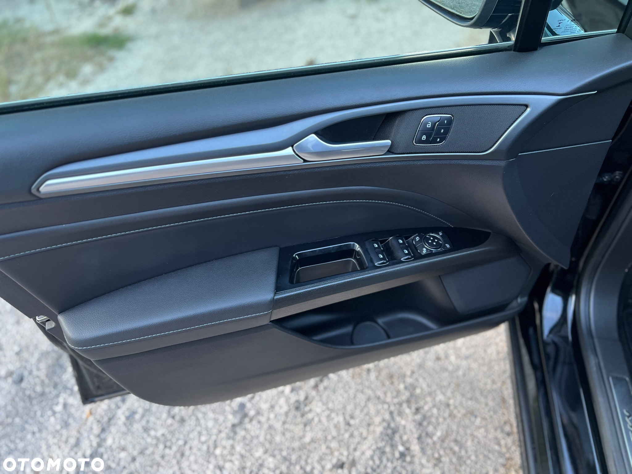 Ford Mondeo 2.0 TDCi ST-Line X 4WD PowerShift - 25