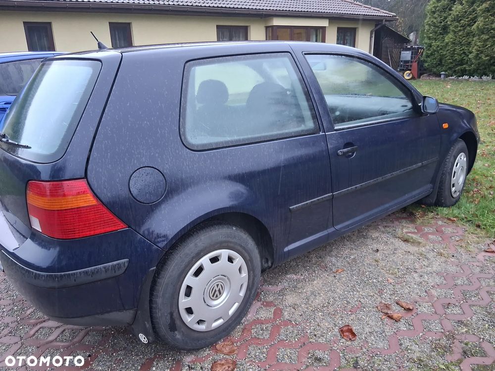 Volkswagen Golf 1.4 Basis - 2