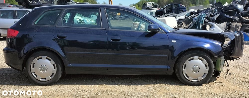 AUDI A3 8P 1.9 TDI 5D LZ5F SILNIK BLS 105KM JESZCZE W AUCIE ZDERZAK PRZÓD TYŁ KLAPA DRZWI PRZÓD LEWY PRAWY BELKA BŁOTNIK SZYBA LUSTERKO LAMPA CAŁY NA CZĘŚCI - 3