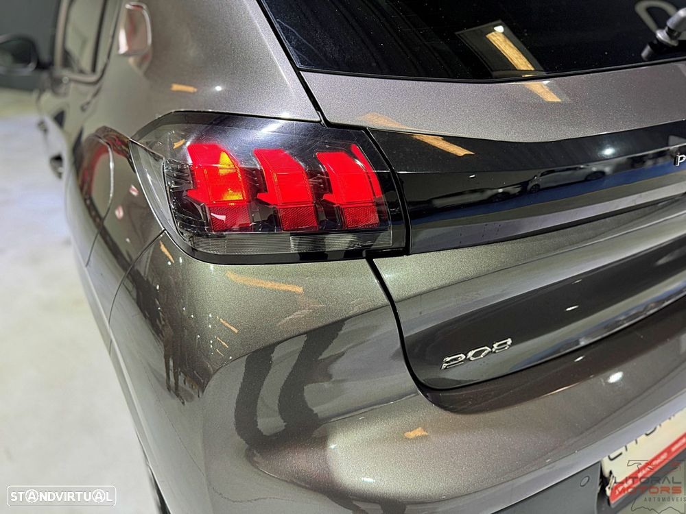 Peugeot 208 1.2 PureTech SE Style - 8