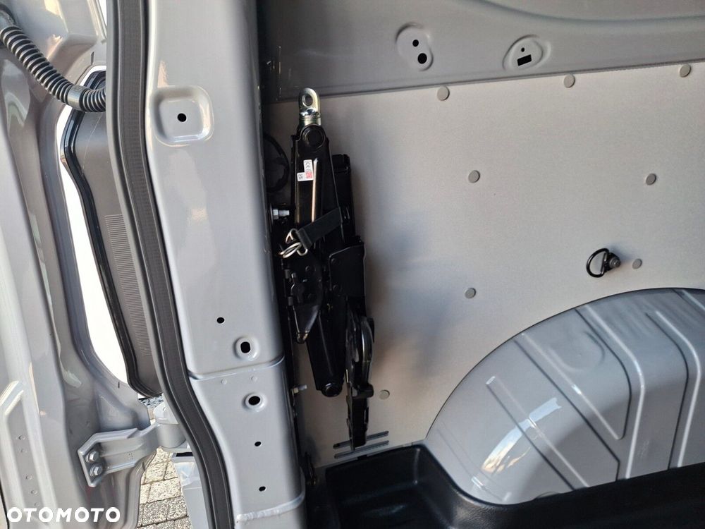 Volkswagen Transporter Furgon Plus - 32