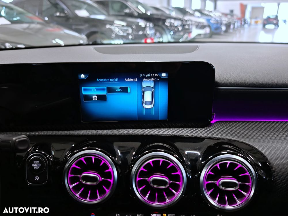 Mercedes-Benz CLA 180 7G-DCT - 19