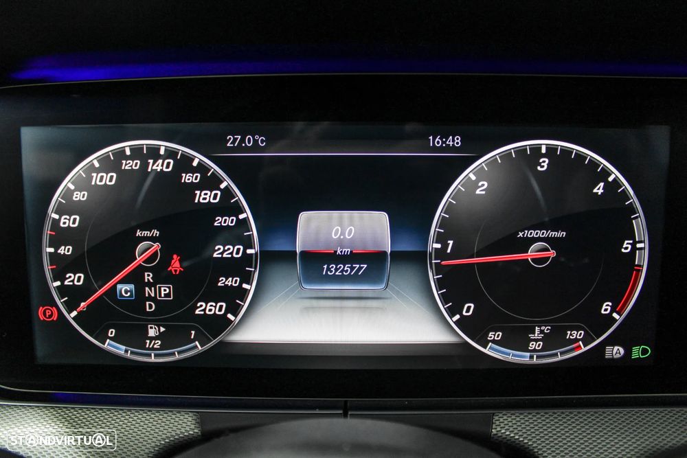 Mercedes-Benz E 220 d AMG - 38