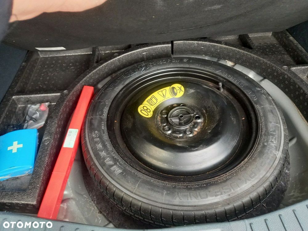 Ford C-MAX 1.6 TDCi Start-Stop-System Champions Edition - 16