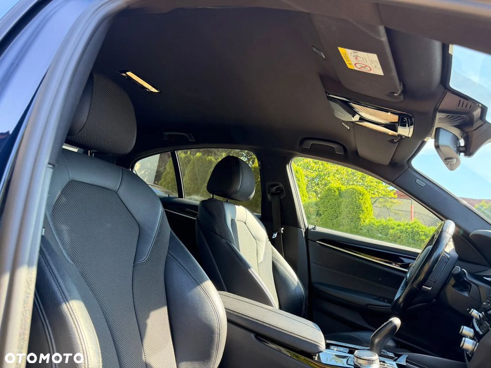 BMW Seria 5 530e iPerformance xDrive - 22