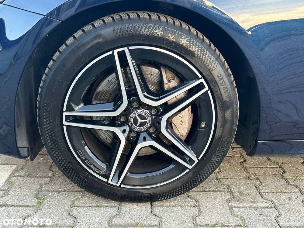 Mercedes-Benz Klasa E 200 9G-TRONIC AMG Line - 16