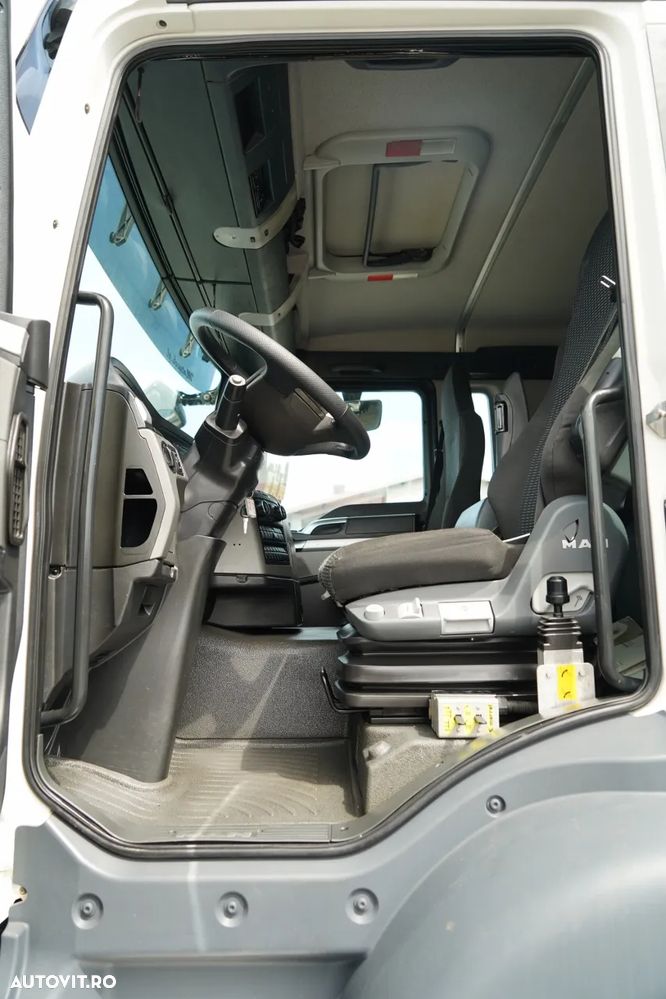 MAN TGS 35.360 / 8X4 / BASCULATOR 2 LATERAL / HIDROBRAT / GARNIER / AUTOMAT - 25