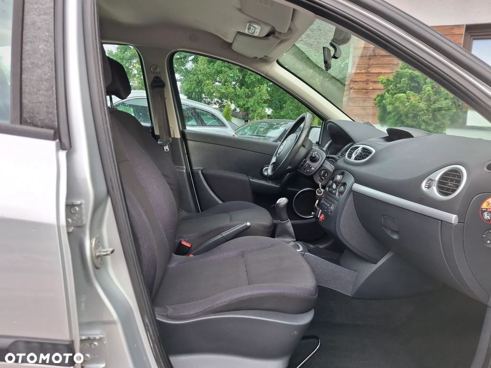 Renault Clio 1.2 TCE Authentique - 25