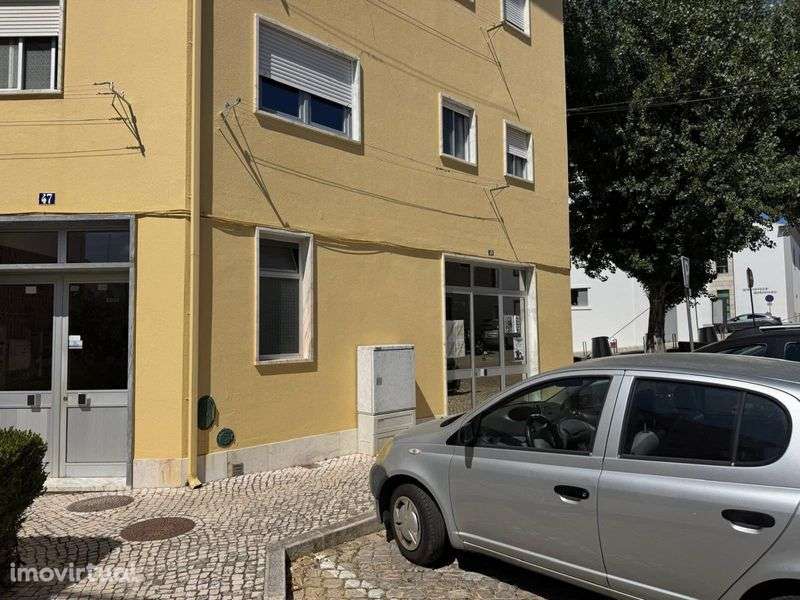 Lojas Centro Sobral Monte Agraço - Grande imagem: 2/5