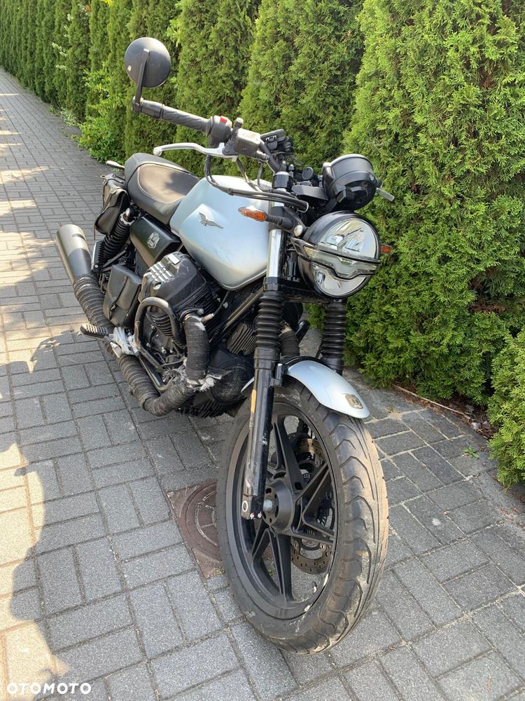Moto Guzzi V7 - 10