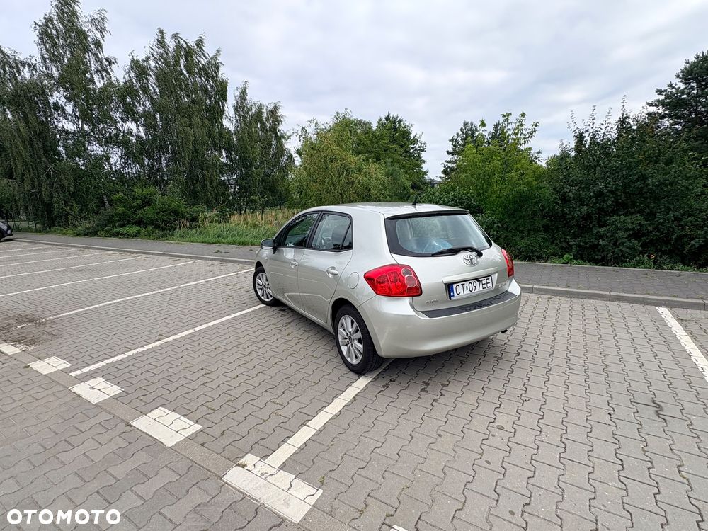 Toyota Auris 1.4 VVT-i Luna - 4