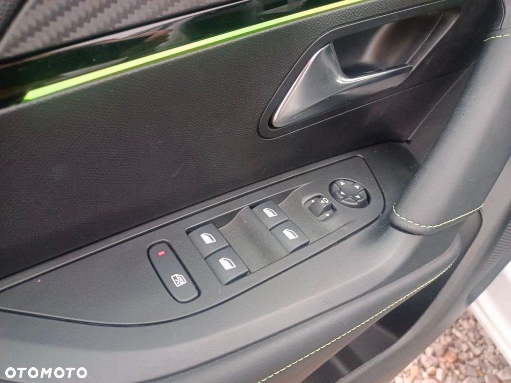 Peugeot 2008 1.2 PureTech GT S&S EAT8 - 19