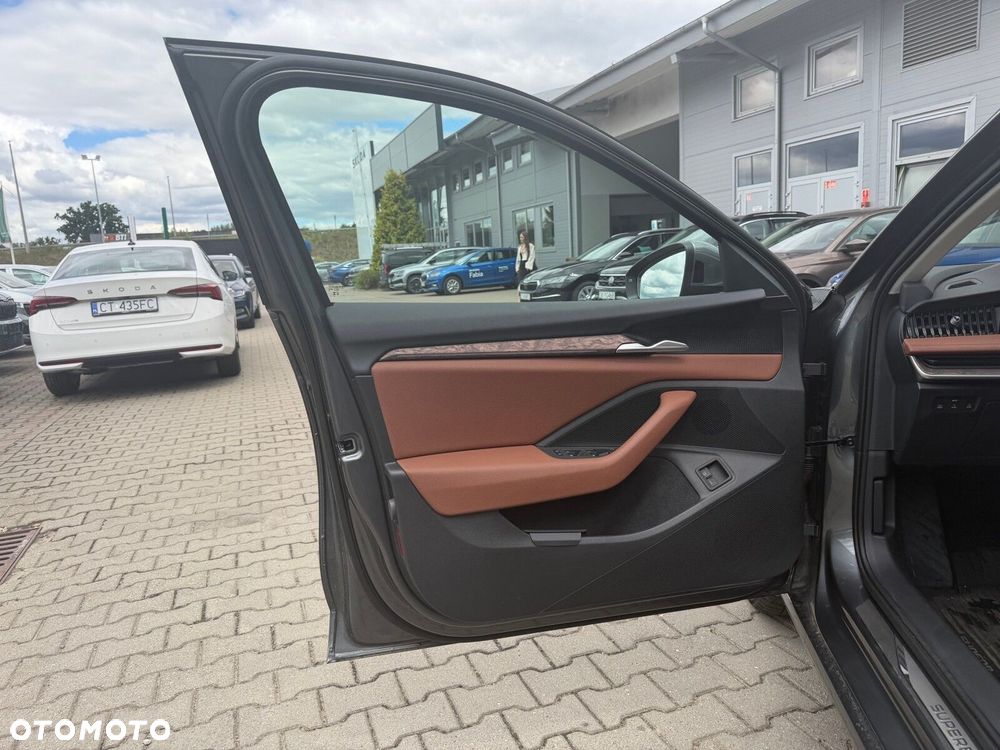 Skoda Superb 1.5 TSI Plug-in Hybrid L&K DSG - 28