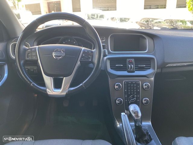 Volvo V40 Cross Country 1.6 D2 Summum - 10