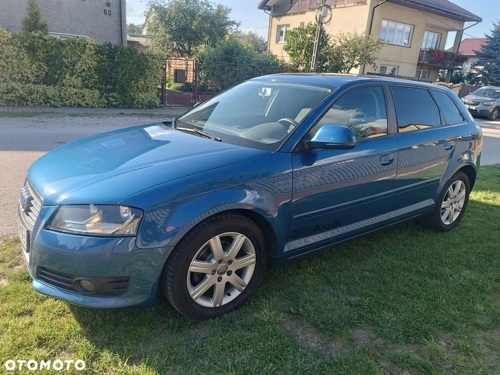 Audi A3 Sportback 1.6 TDI DPF Ambiente - 3