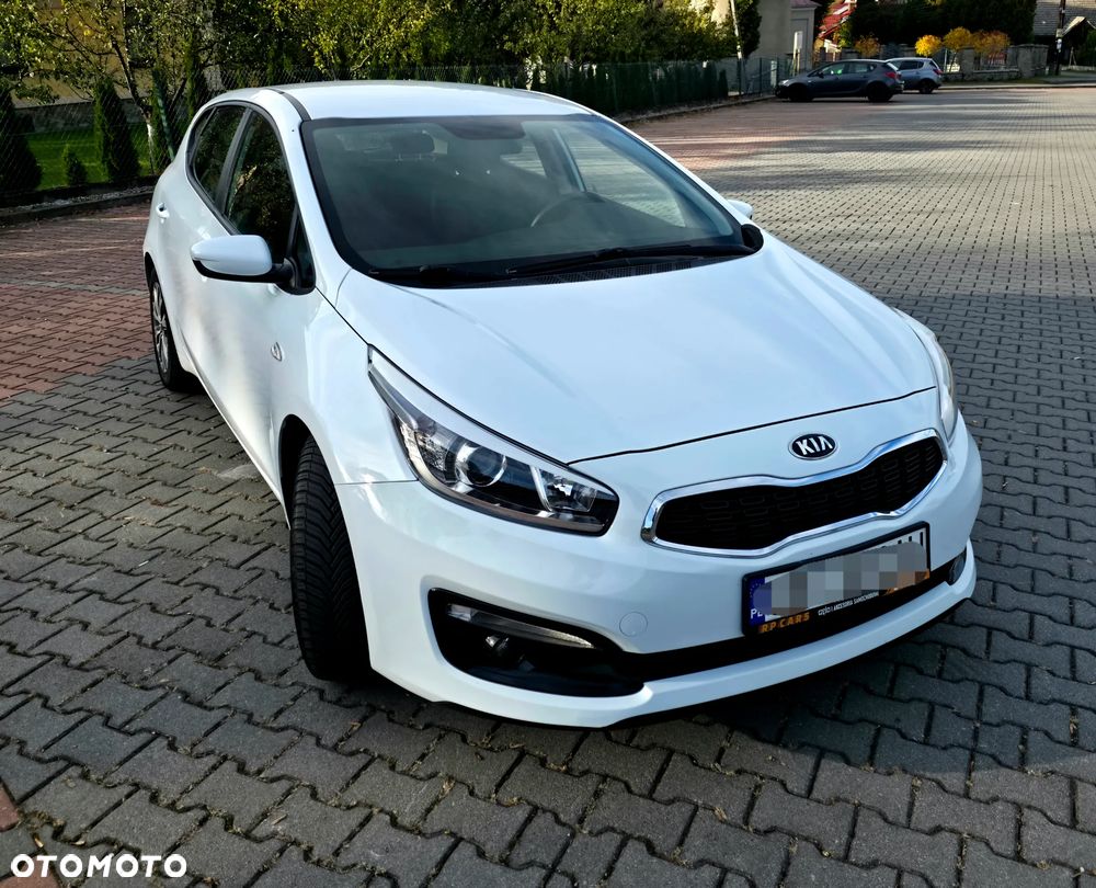 Kia Ceed - 22