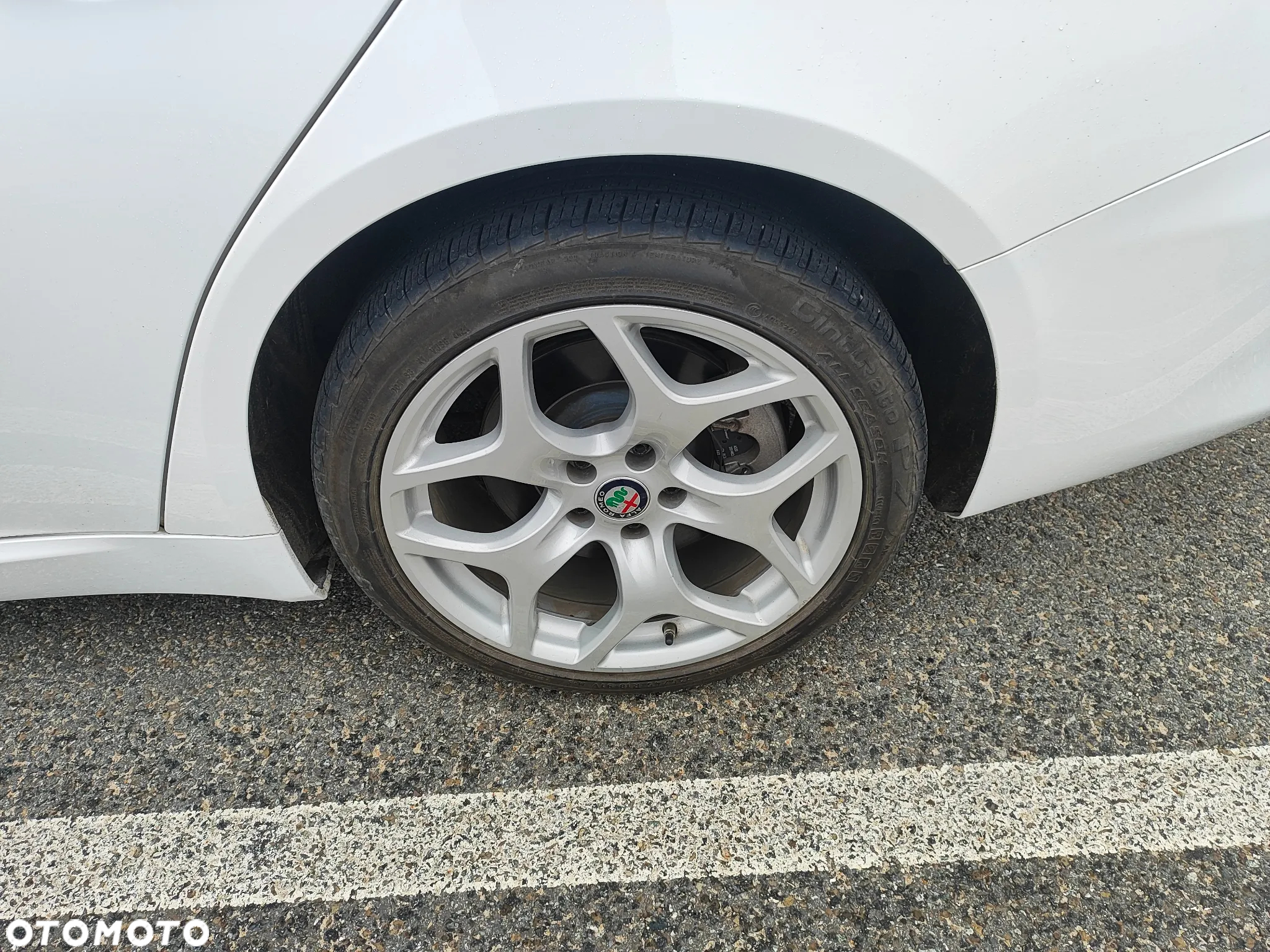 Alfa Romeo Giulia 2.0 Turbo 16V AT8-Q4 Ti - 11
