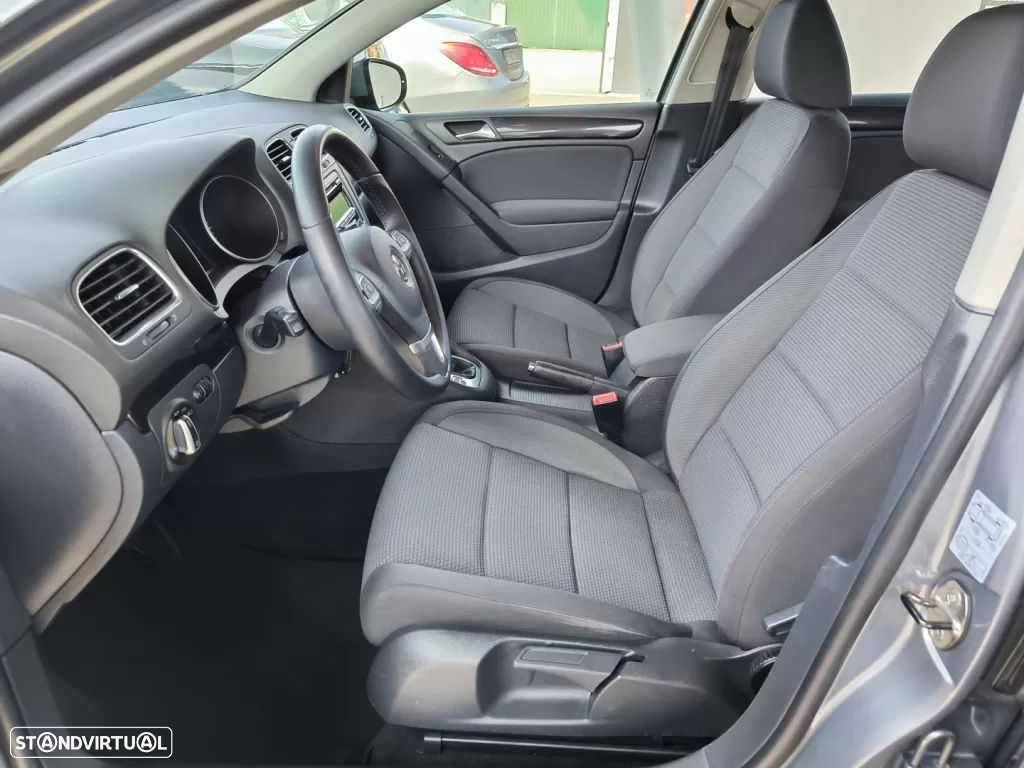 VW Golf 1.6 TDi Confortline DSG - 21