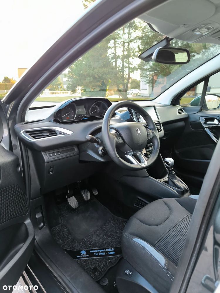 Peugeot 208 e-HDi 115 Stop&Start Allure - 11