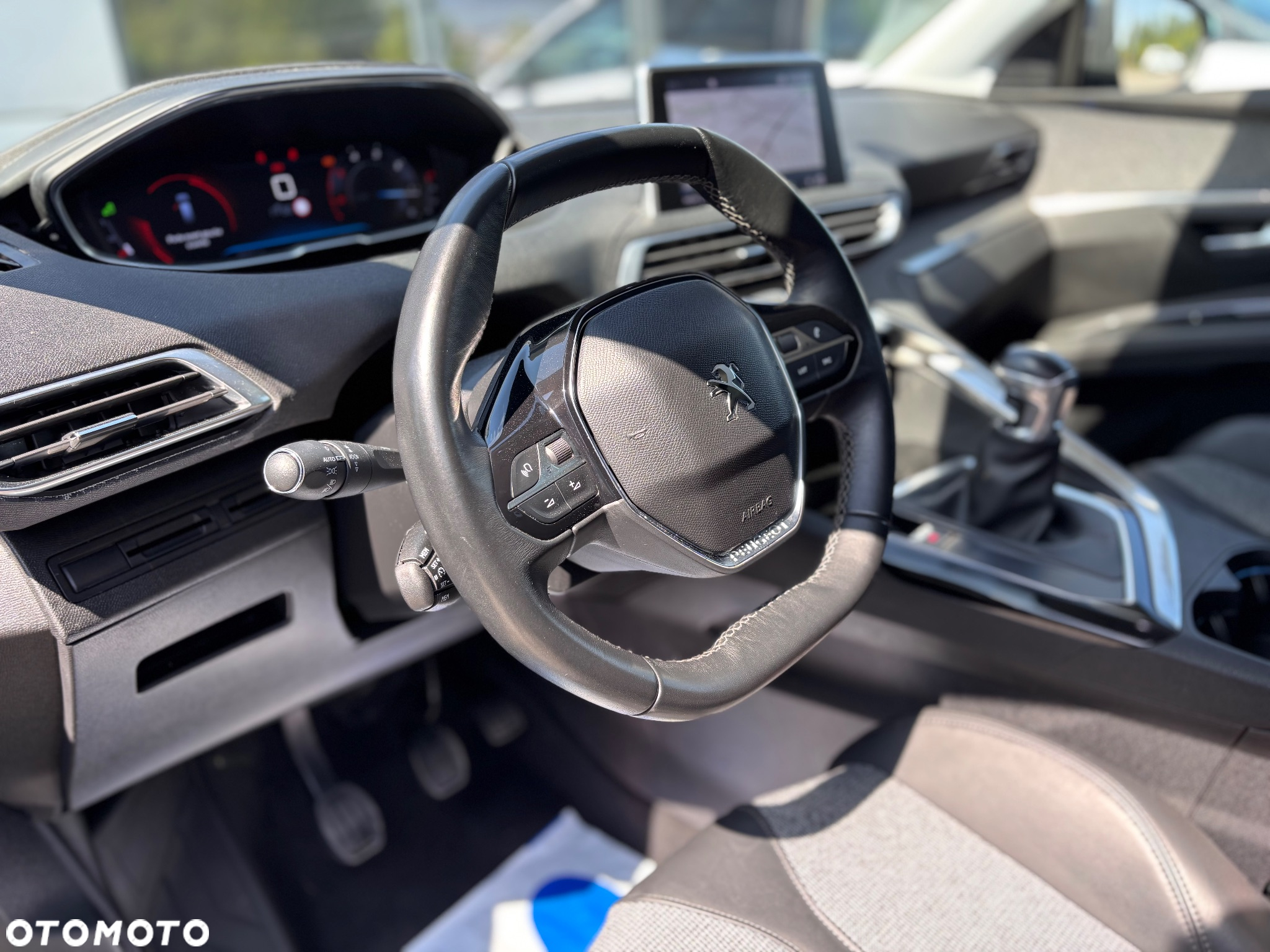 Peugeot 5008 2.0 BlueHDI Allure S&S - 22