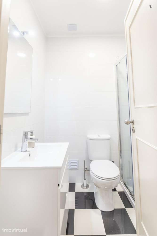 Quarto - localizado em Entrecampos Lisbon - Grande imagem: 4/8