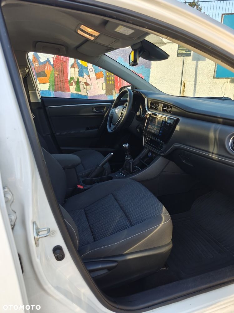 Toyota Corolla - 6