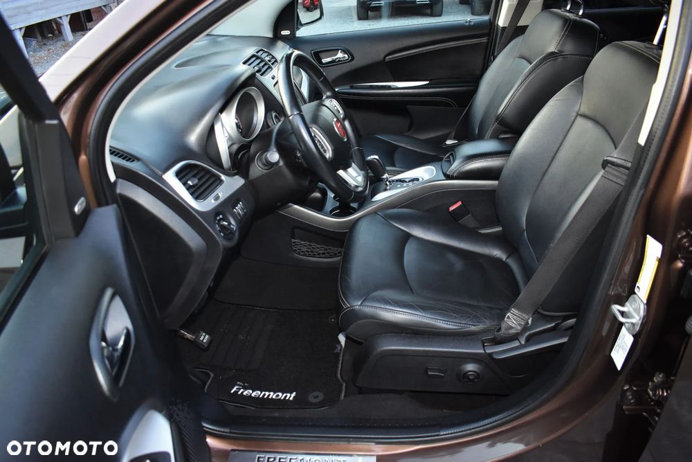 Fiat Freemont 2.0 Multijet 16V DPF Automatik Allrad Black Code - 21