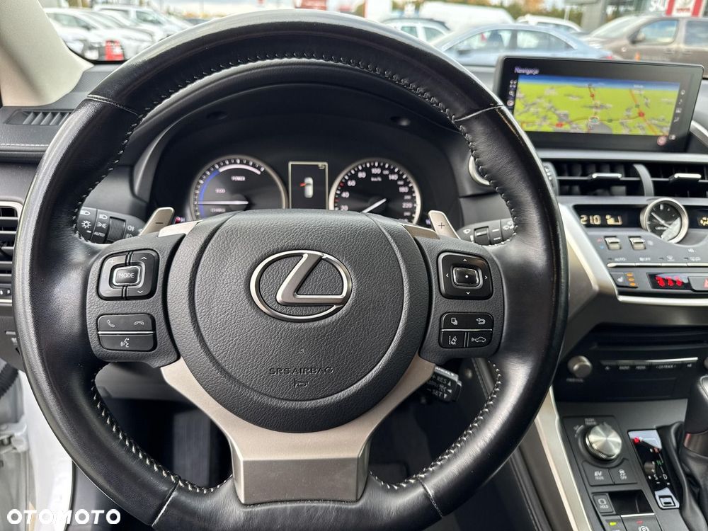 Lexus NX 300h Business Edition AWD - 14